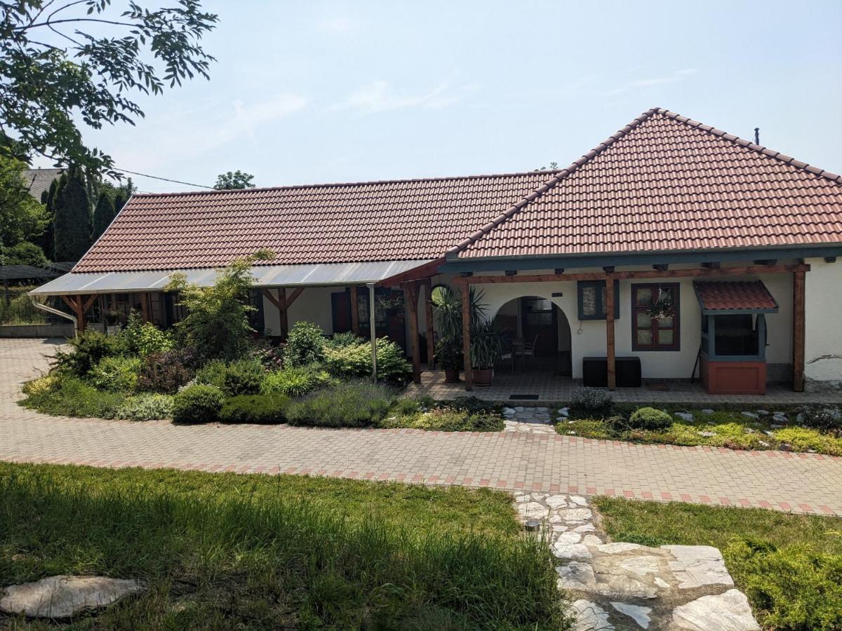 Guest House Magyar Route 66 Szilvásvárad Eksteriør billede